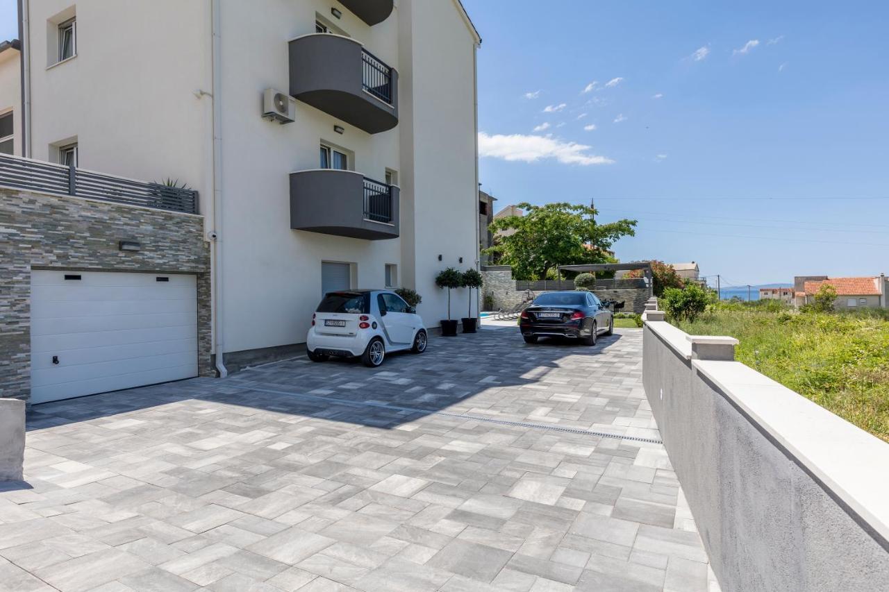Villa D&D Excelsior Podstrana Exterior foto